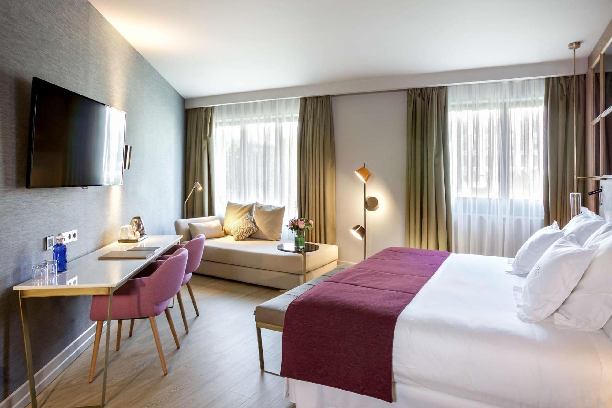 Barcelo Emperatriz Hotel Madrid Buitenkant foto A room at the hotel
