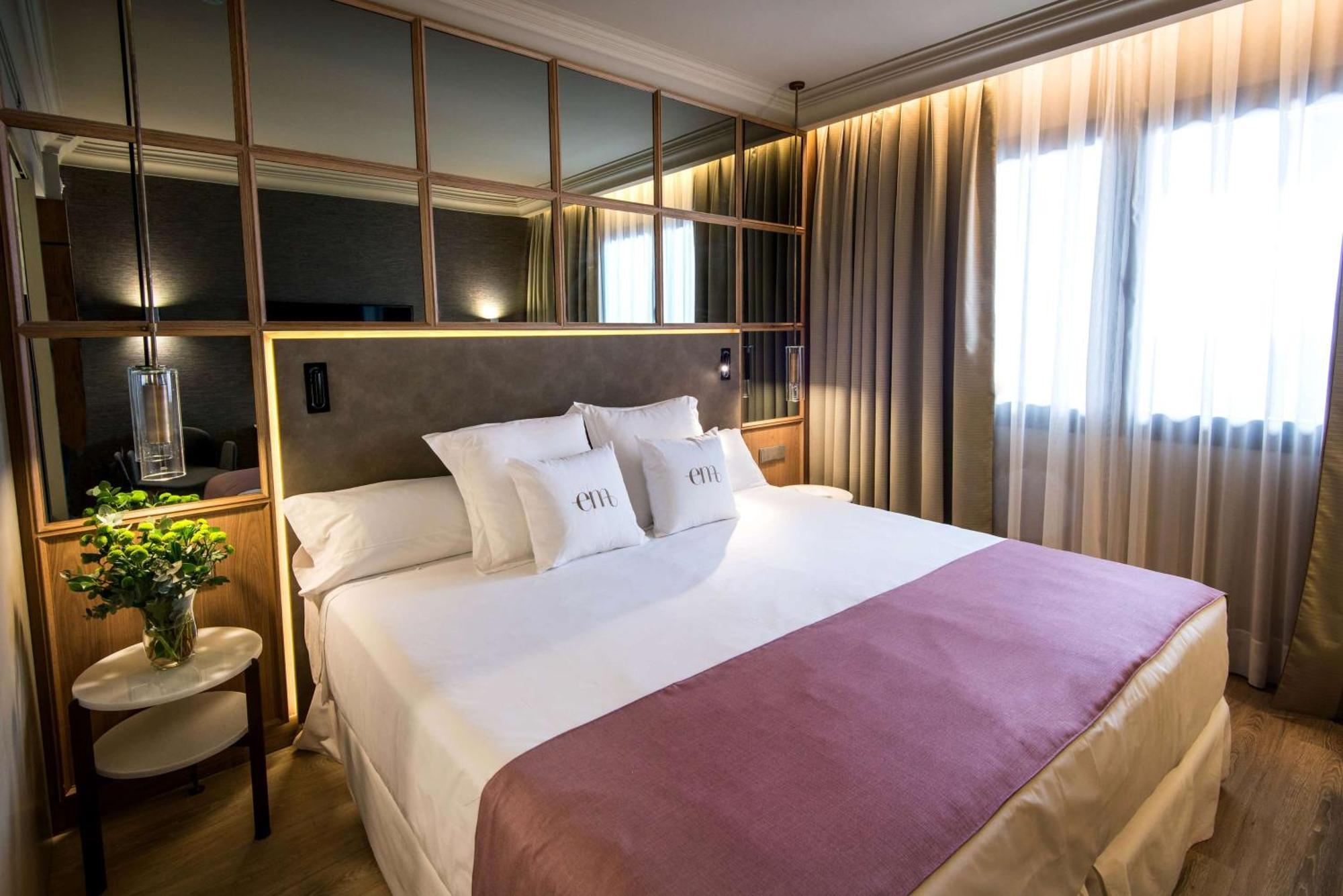 Barcelo Emperatriz Hotel Madrid Buitenkant foto Deluxe room