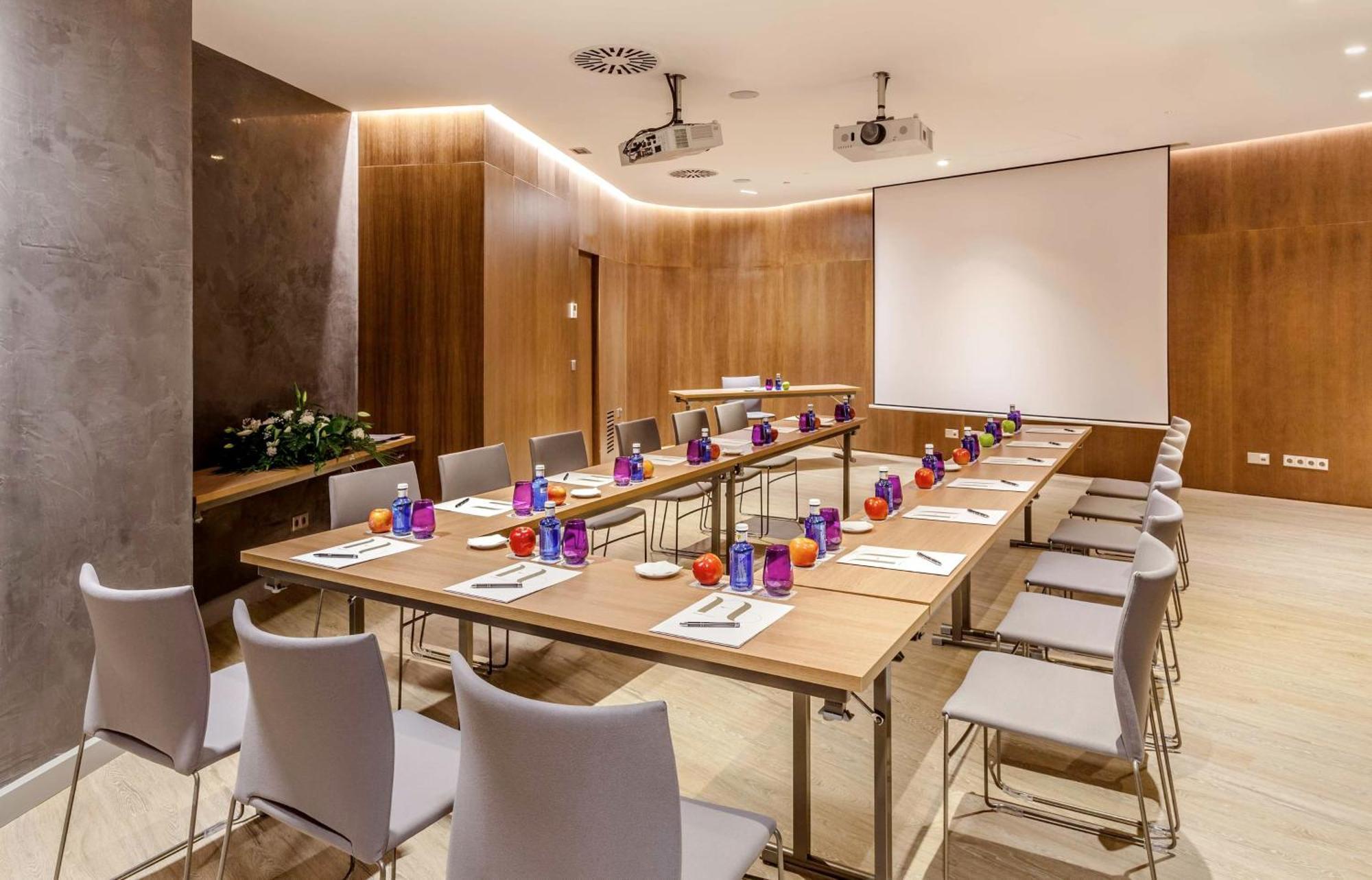 Barcelo Emperatriz Hotel Madrid Buitenkant foto Meeting room