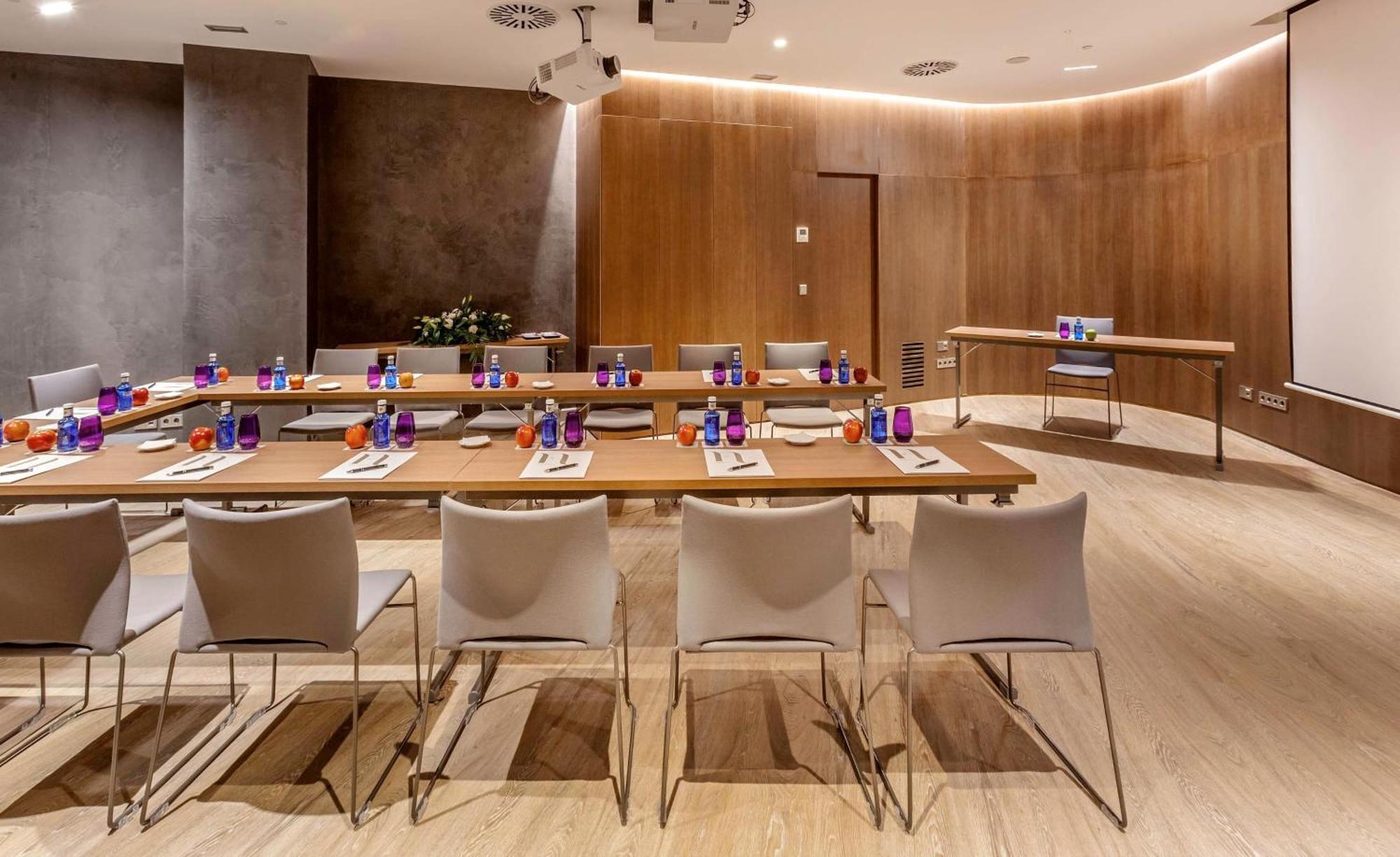 Barcelo Emperatriz Hotel Madrid Buitenkant foto Meeting room
