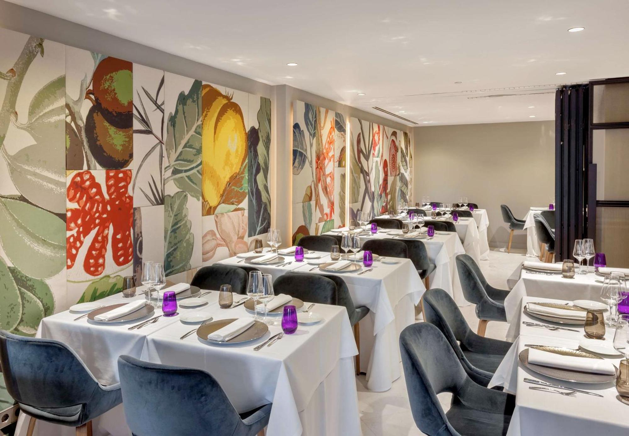 Barcelo Emperatriz Hotel Madrid Buitenkant foto The interior of the restaurant