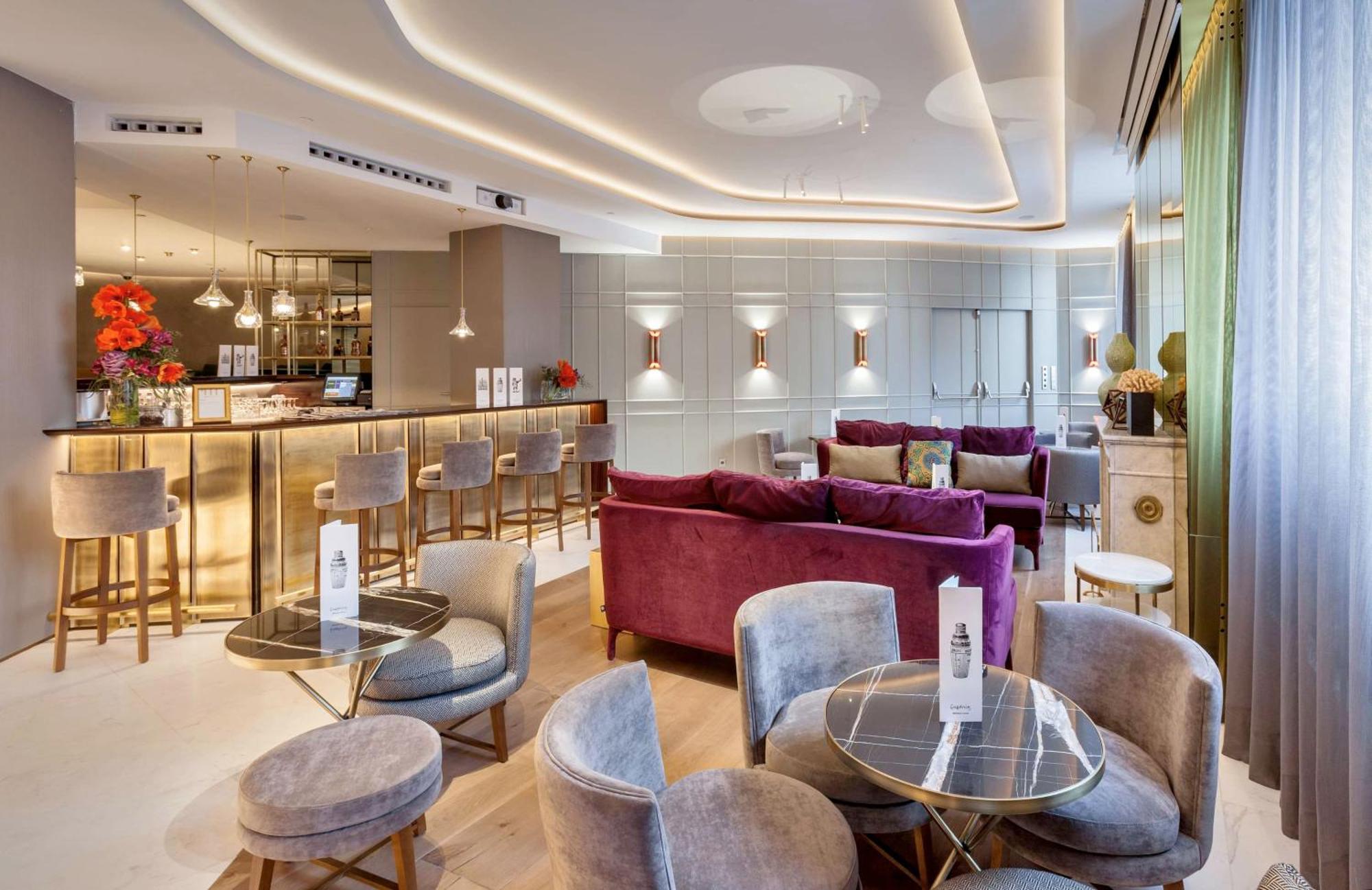 Barcelo Emperatriz Hotel Madrid Buitenkant foto The Bar at The Ivy Collection, St John's Wood