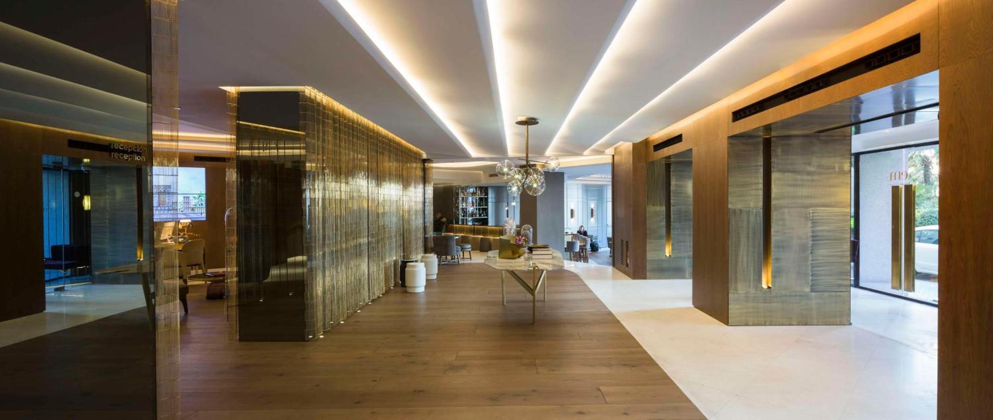 Barcelo Emperatriz Hotel Madrid Buitenkant foto The interior of the hotel