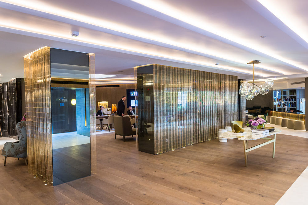 Barcelo Emperatriz Hotel Madrid Buitenkant foto The private lounge at London Heathrow Airport